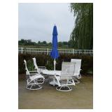 Round Outdoor Table & 4 Chairs
