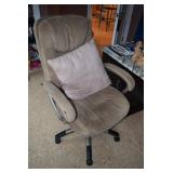 Office Chair & Pillow