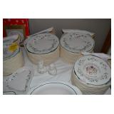 Pfaltzgraff Christmas Dish Set