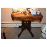 Vintage Table & Home Decor