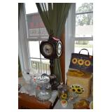 Kitchen Decor & Glassware