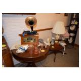 Vintage Radio, Glassware, & Items