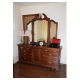 Dresser w/MIrror