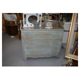 Dresser & Home Decor
