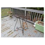 Outdoor Plant Stand & Pots