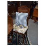 Dining Chair w Pad & Pillow
