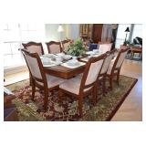 Dining Room Table & Chairs