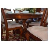 Dining Room Table & Chairs