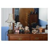 Dresser, Mirror, Lamp & Dresser Accessories