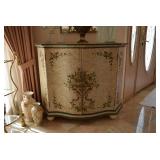 Bombe Chest, Vases