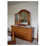 Dresser w Mirror