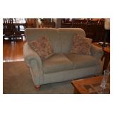 Love Seat, Pillows