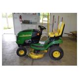 John Deer Riding Lawnmower