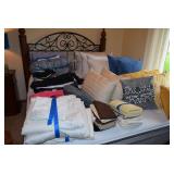 Pillows, Linens