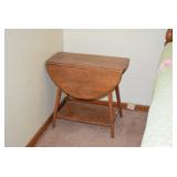 Side Table w Drop Leafs