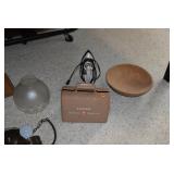 Vintage Singer Sewing Machine & Decor