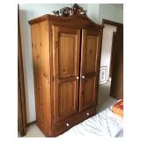 Armoire/Wardrobe