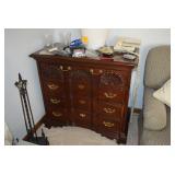 Vintage Dresser & Decor Items