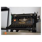 Underwood Type Writer