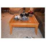 Seasonal & Coffee Table