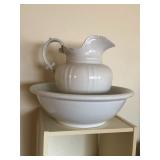 Cream bowl and pitcher