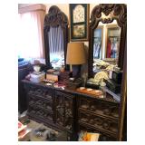 Double mirror vintage style dresser