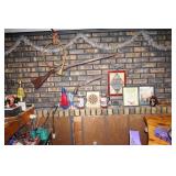 Horn, lava lamp, pistols/ guns