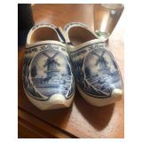 Holland clogs