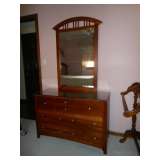 dresser and mirroe