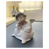 4539 Lladro Thinking Angel