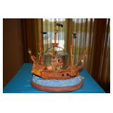 Figurine & Water Globe Music Box - Peter Pan - pirate ship  - Captain Hook and  kids in the snow glo