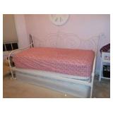 trundle bed