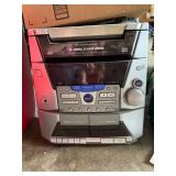 RCA radio and CD player 