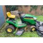 John Deer Riding Lawnmower D105