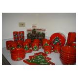 Wachterback Red Christmas Dish Set 