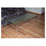 Glass coffee table 