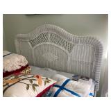 Full Size Wicker Lift Bed