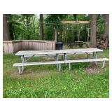 Picnic table