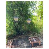 Outdoor lights / bird feeder 