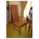 Dining Room table with 6 chairs 