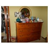 dresser and circle mirror 