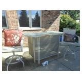 patio table and chairs 