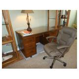 desk and chair 