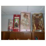 christmas items and dolls