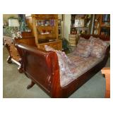 sleigh bed 