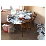 kitchen table and chairs 