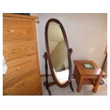 standing oval mirror