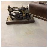 antique sewing machine 