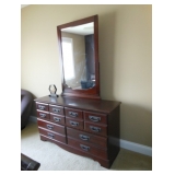 dresser with mirror 