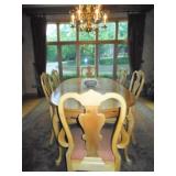 table and chairs 